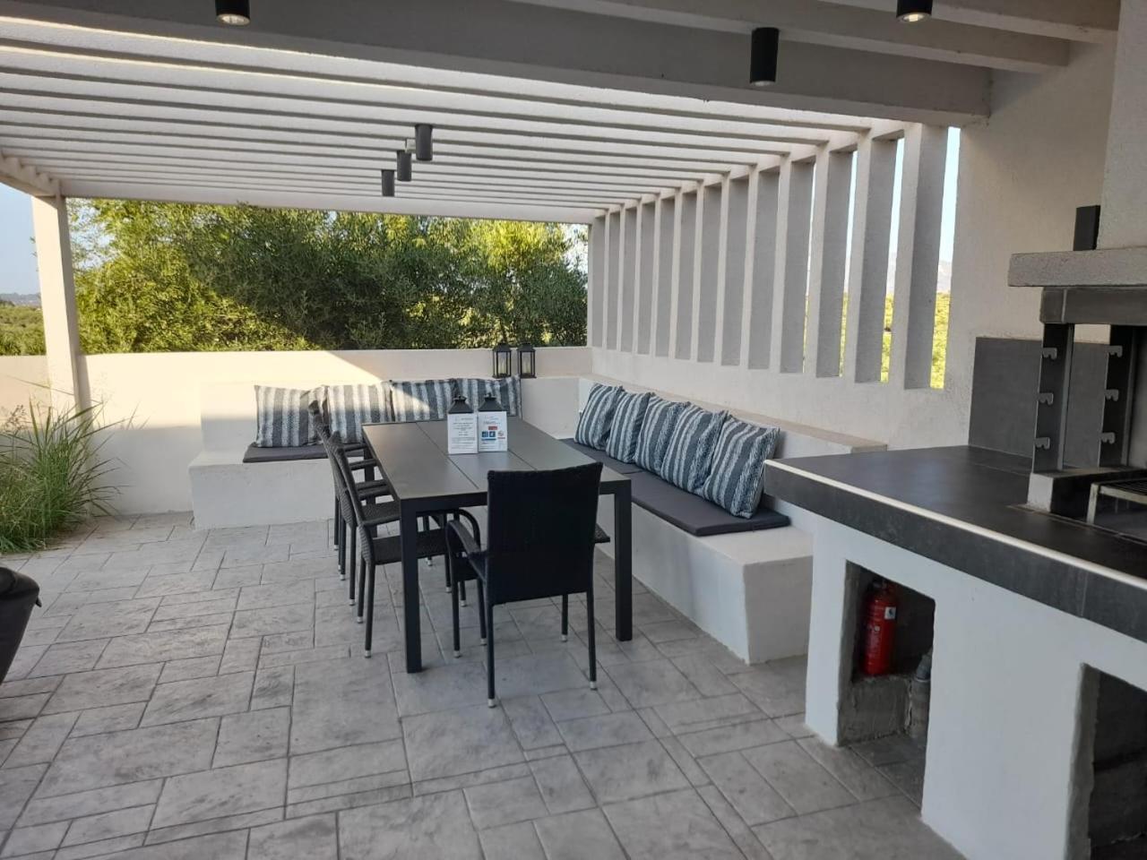Villa Moonstone Mouzákion Extérieur photo